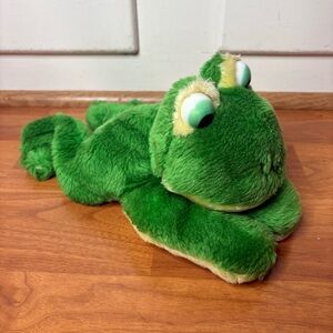 Vintage 70s Treasure Masters Snuggle Ups Croaking Green Frog Plush